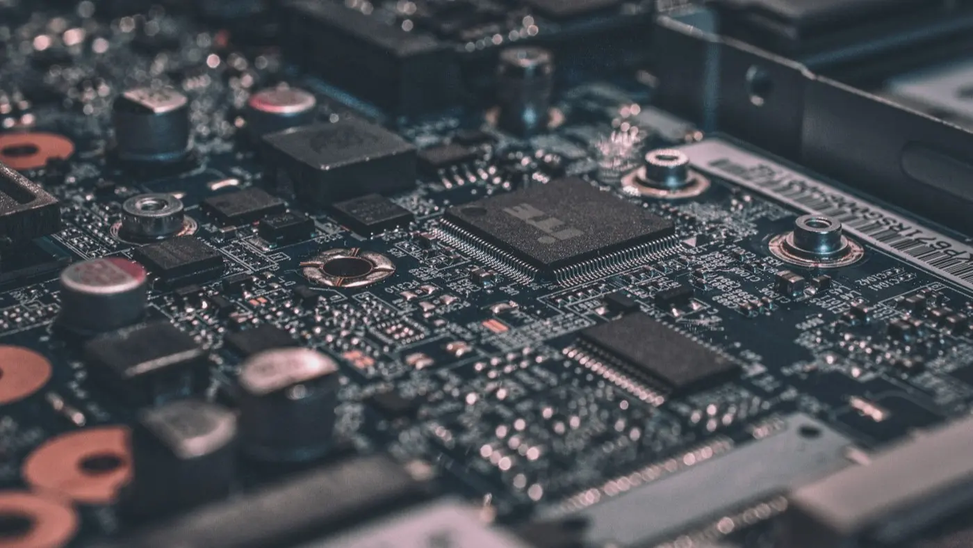 Placa y componentes de un computador